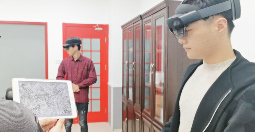 HoloLens多设备共享互动展示平台